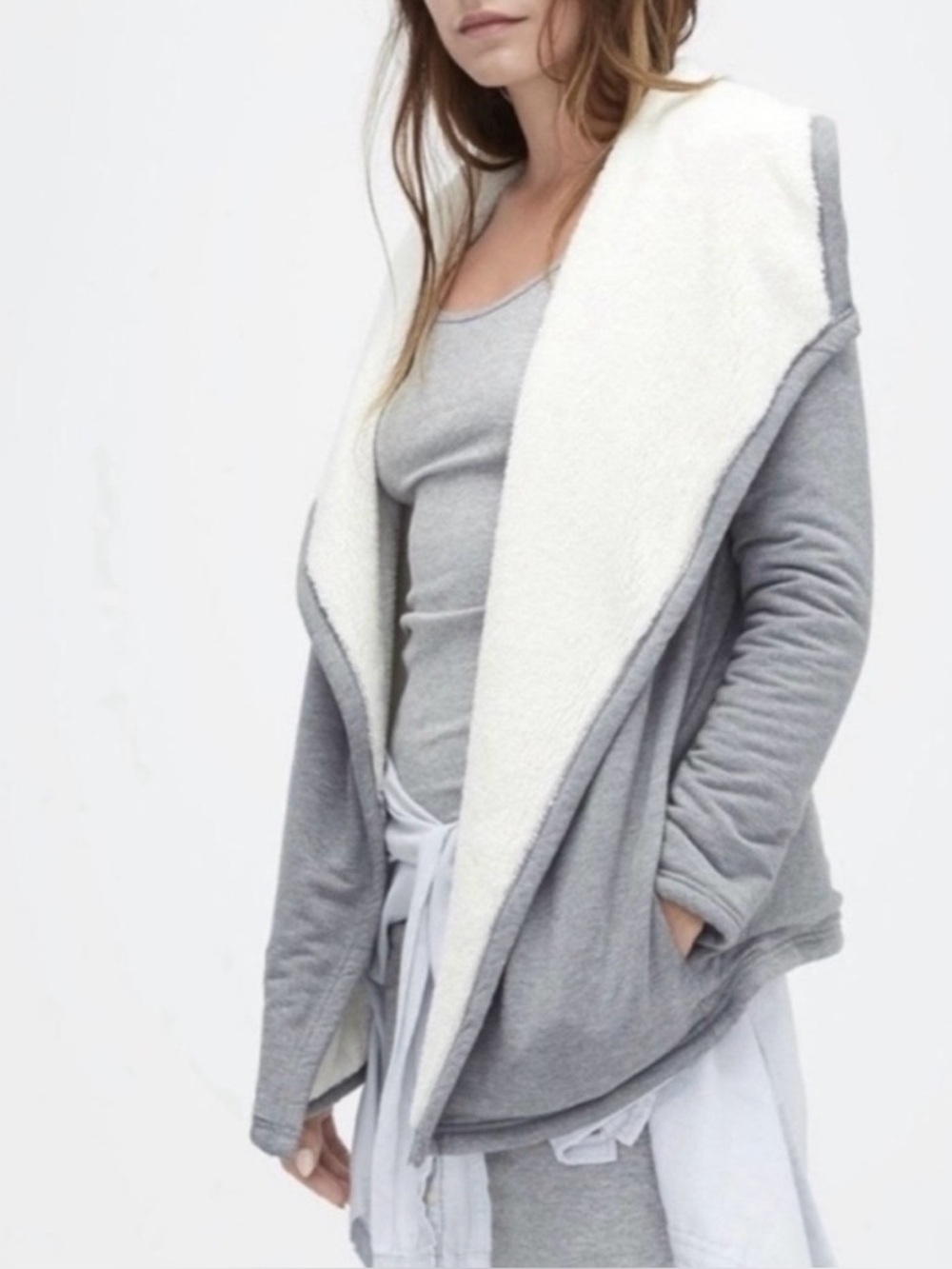 🩶🤍 UGG Abriana Shawl Cardigan 🤍🩶